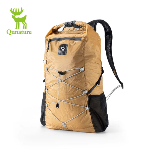 Beige backpack with black straps on a white background, featuring the Qunature brand logo.