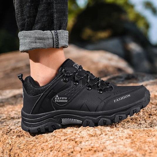 New Men Hiking Shoe Climbing Trekking Men Leather Outdoor Sneakers Male Size 48 Autumn Sports Shoes