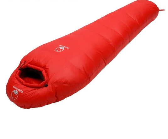 Red sleeping bag with weight information on a white background