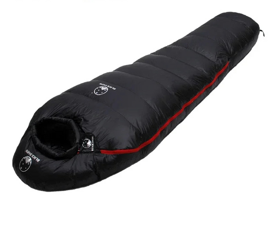 Black sleeping bag with red trim on a white background, featuring weight information.