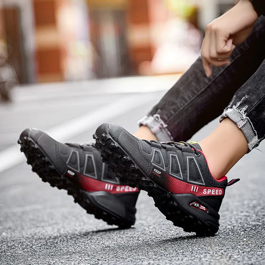 Qwaccu Waterproof Hiking Shoes – All-Weather Traction for Outdoor Adventures