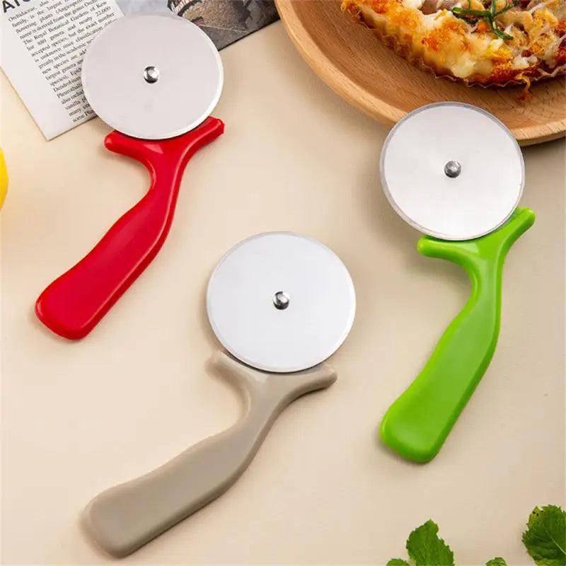 Load image into Gallery viewer, Baking Utensils Durable Sharp Kitchen Bar Supplies Pizza Cut Easy Wash Stainless Steel Kitchen Knives Pizza Wheel Knife
