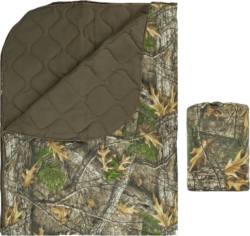 Load image into Gallery viewer, Camouflage-patterned quilt with leaf design on a white background

